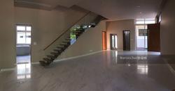 Queen's Road (D10), Semi-Detached #259942531